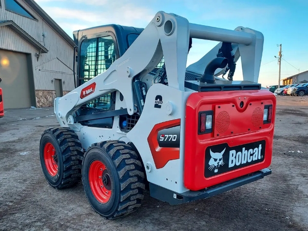 2018 Bobcat S770 thumbnail 2