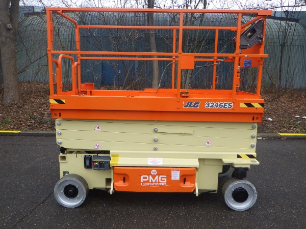 2016 JLG 3246ES thumbnail 2