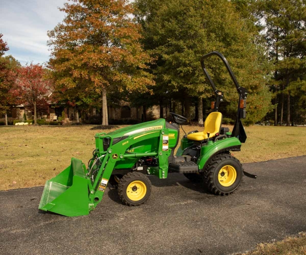 2021 Deere 1023E - Tractor image 1