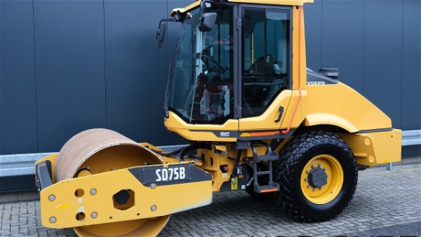 2023 Volvo SD75 thumbnail 2