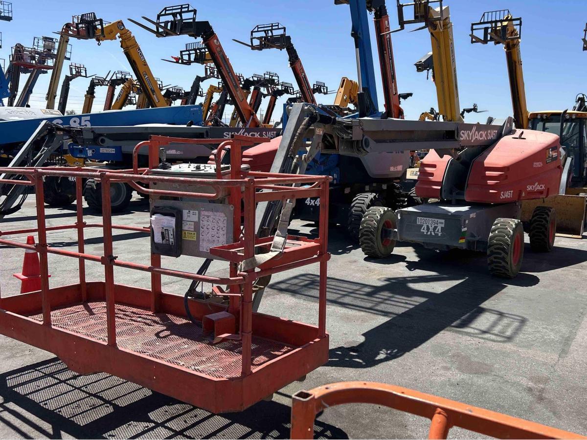 Construction Equipment Rentals in Fort Worth, TX | Rubbl