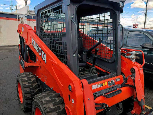 2019 Kubota SSV65 thumbnail 3