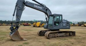 2022 Deere 245P-TIER - Image 1