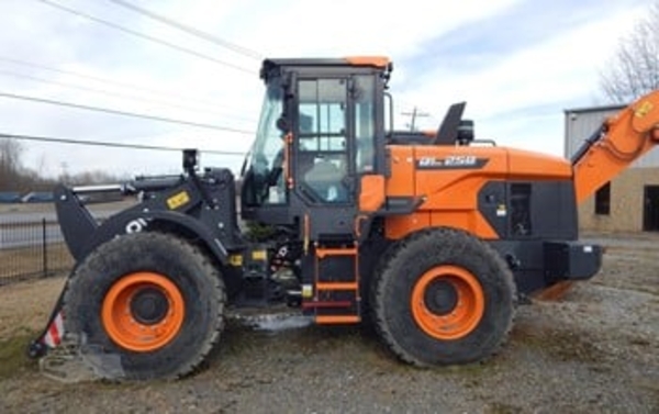 2023 Develon DL250-7 thumbnail 2