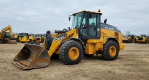 2016 Deere 244J - Image 1