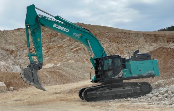 2023 Kobelco SK520LC-11 - Image 1