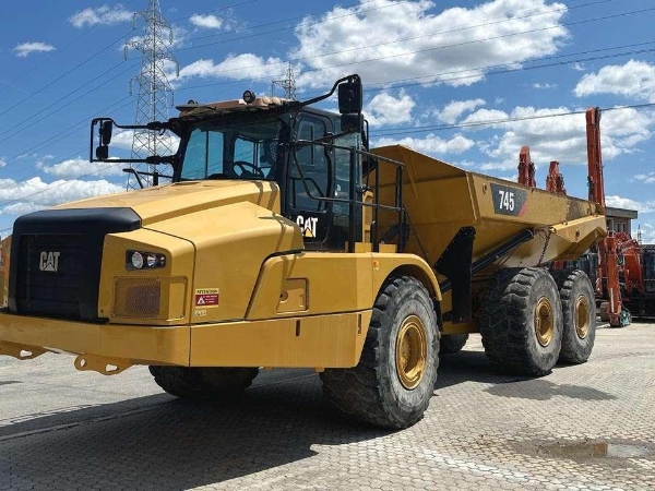2015 Caterpillar 745C thumbnail 3