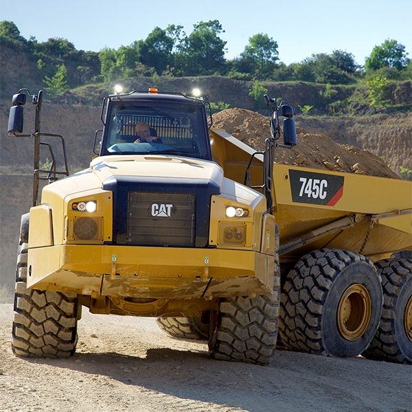 2015 Caterpillar 745C thumbnail 2