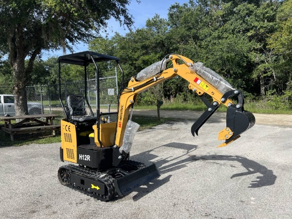 2024 AGT H12R thumbnail 3