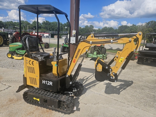 2024 AGT H12R thumbnail 2