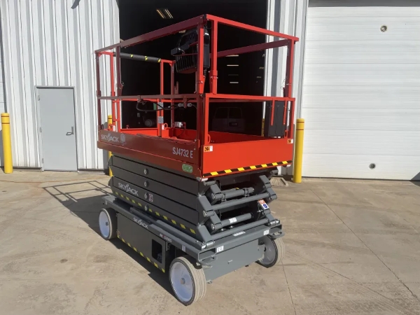 2024 Skyjack SJ4732E - Scissor Lift image 1
