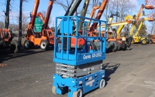 2022 Genie GS1932M - Image 1