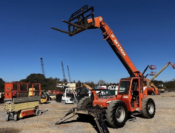 2023 JLG 10054 - Image 1