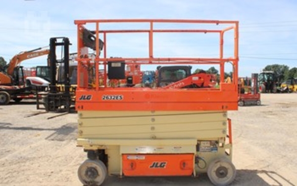 2017 JLG 2632ES - Image 1