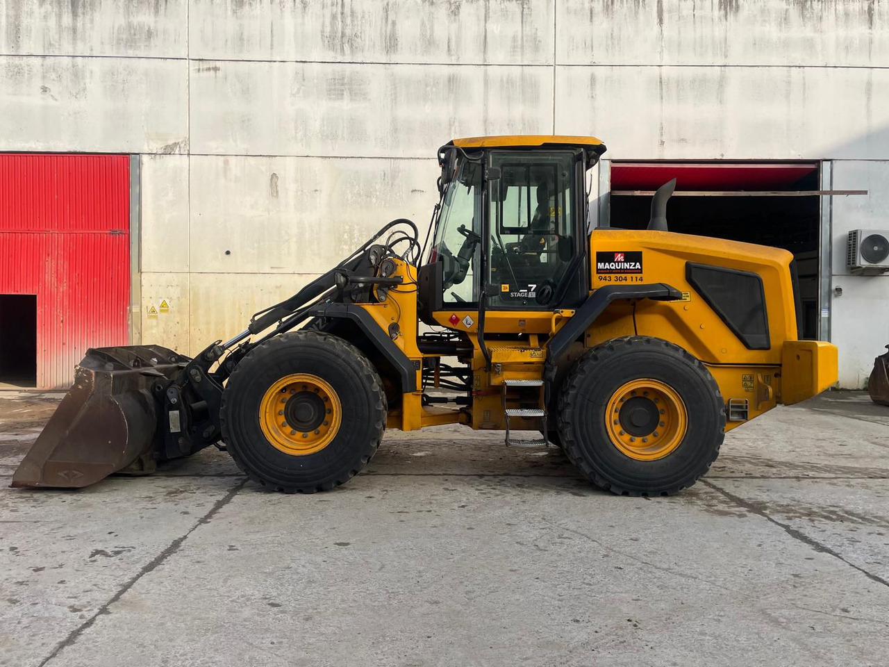 JCB Wheel Loaders Rentals in Guntersville, AL - 180 Available | Rubbl