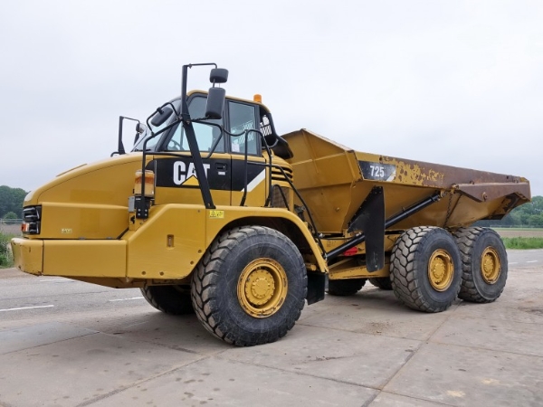 2020 Caterpillar 725 thumbnail 2