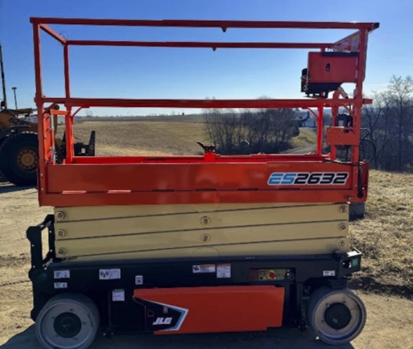 2022 JLG 2632 thumbnail 3