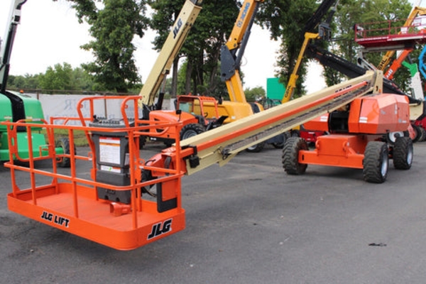 2023 JLG 800S thumbnail 2
