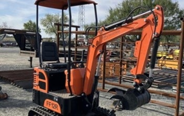 2024 FF Industrial FF12R - Mini Excavator image 1