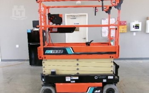 2022 JLG AE1932 thumbnail 2