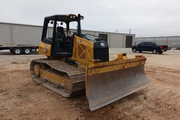 2023 Caterpillar D3 thumbnail 2