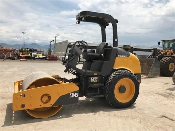 2021 Volvo SD45 thumbnail 2