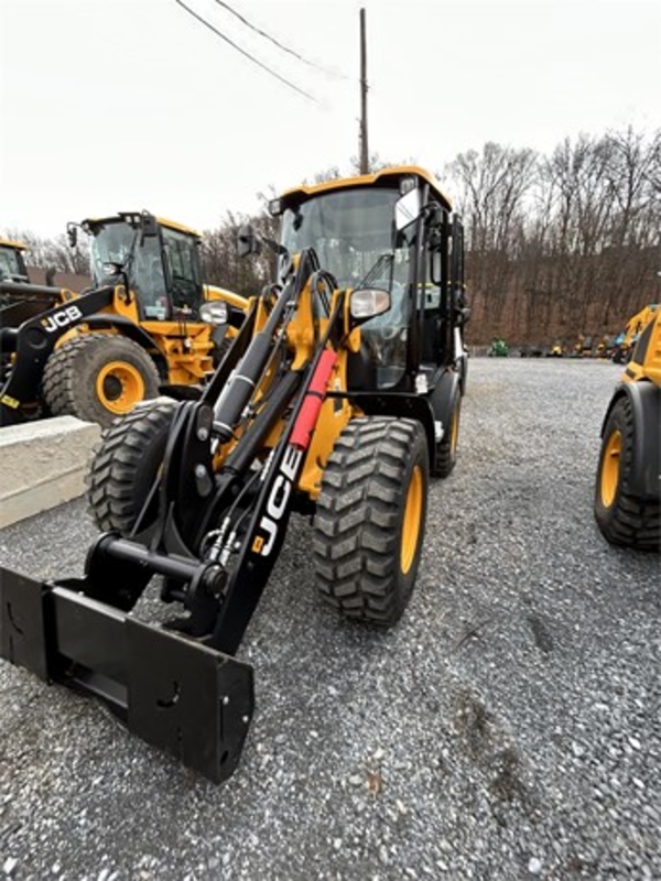 2024 JCB 407 thumbnail 2