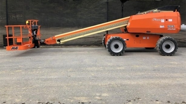2019 JLG 600S thumbnail 2