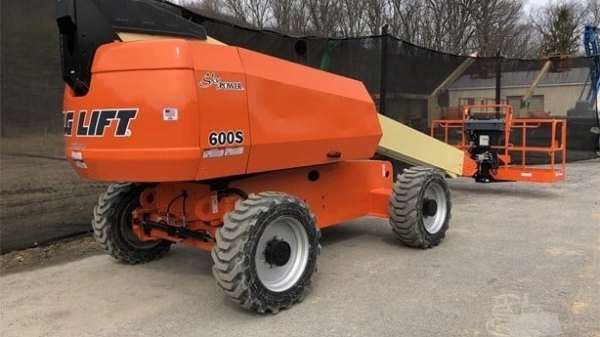 2019 JLG 600S thumbnail 2