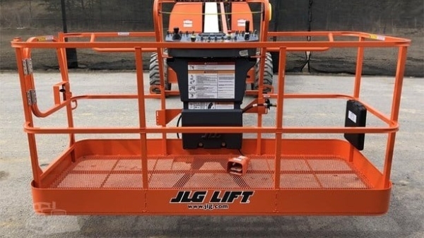 2022 JLG 600S thumbnail 2