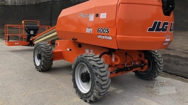 2022 JLG 600S thumbnail 3
