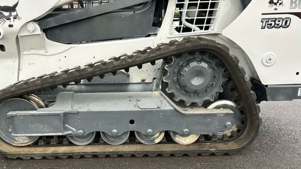 2016 Bobcat T590 thumbnail 7