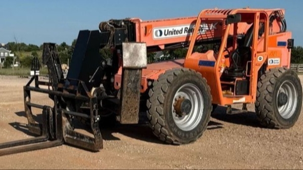2016 SkyTrak 10054 - Image 1