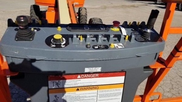 2022 JLG 400S thumbnail 2