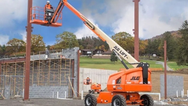 2025 JLG 460SJ thumbnail 3