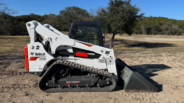 2022 Bobcat T870 thumbnail 2