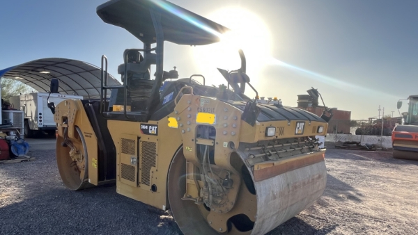2016 Cat CB64B thumbnail 7