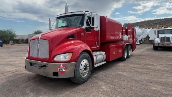 2009 Kenworth T370 Fuel-Lube thumbnail 2