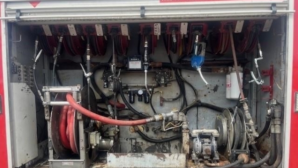 2009 Kenworth T370 Fuel-Lube thumbnail 7