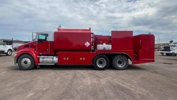 2009 Kenworth T370 Fuel-Lube thumbnail 3