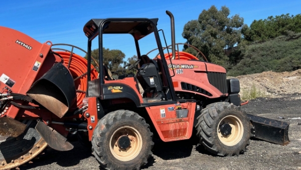 2014 Ditch Witch RT120  thumbnail 2
