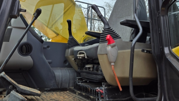 2014 Komatsu PC240LC-11 thumbnail 5