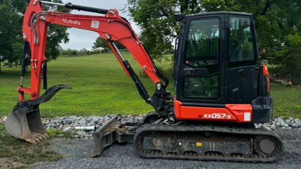 2023 Kubota KX057-5 thumbnail 3