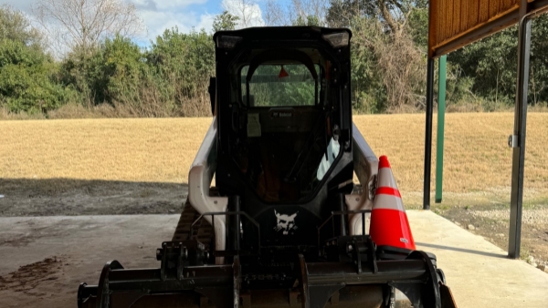 2023 Bobcat T66 thumbnail 3