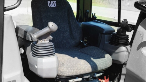 2020 Caterpillar D5K2 LGP thumbnail 3