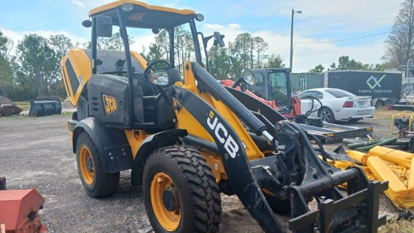 2021 JCB 409 thumbnail 2