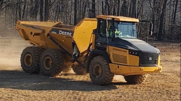 2021 Deere 260E thumbnail 2