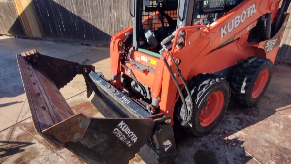 2019 Kubota SSV65 thumbnail 3