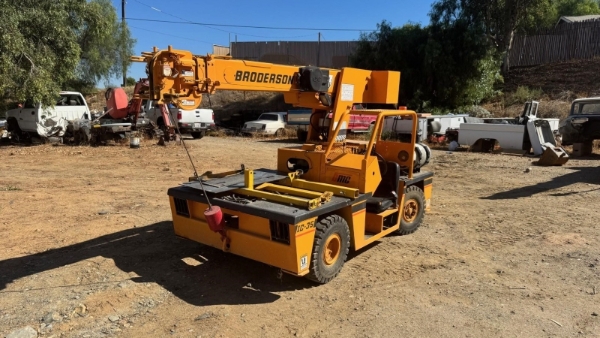 2009 Broderson IC-35-2D thumbnail 3