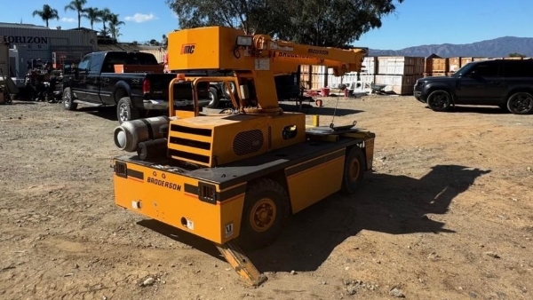 2009 Broderson IC-35-2D - CRANE image 1
